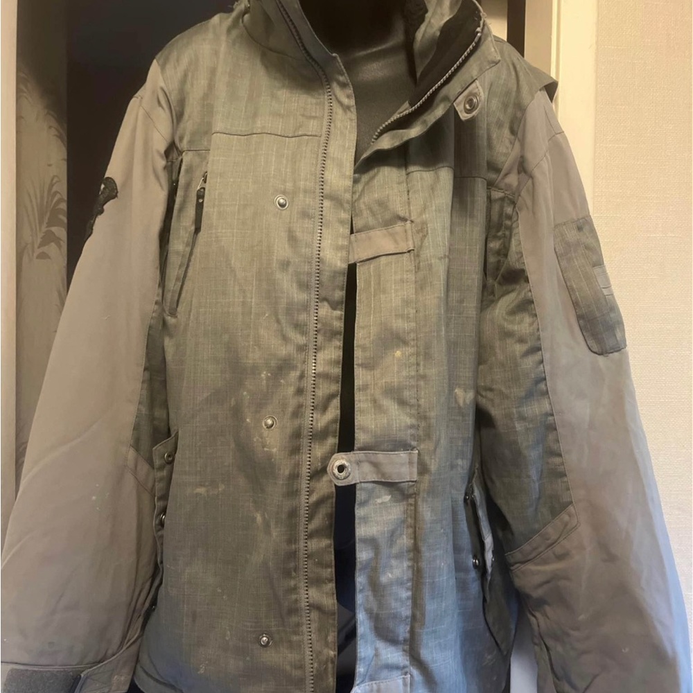 Men's Gray Jacket